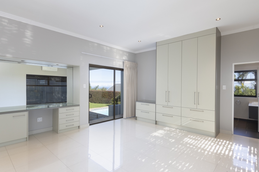 To Let 4 Bedroom Property for Rent in Helderberg Estate Western Cape
